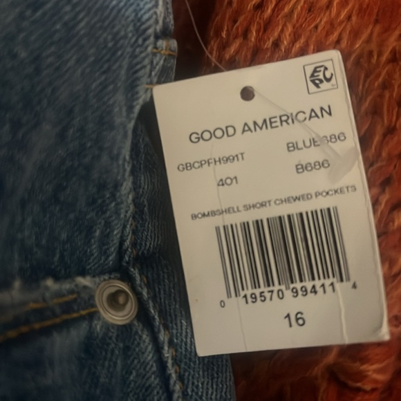 NWT Good American Shorts - Picture 3 of 5
